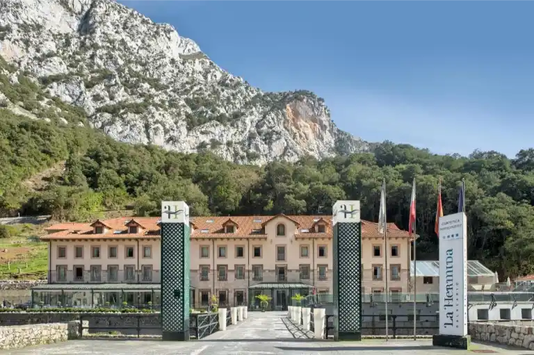 Balneario de Balneario-la-hermida