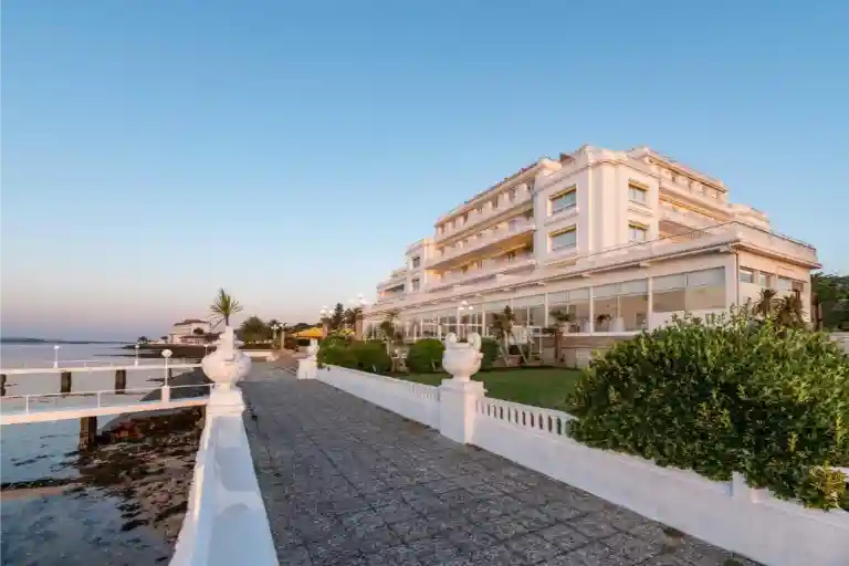 Balneario de Gran-hotel-la-toja